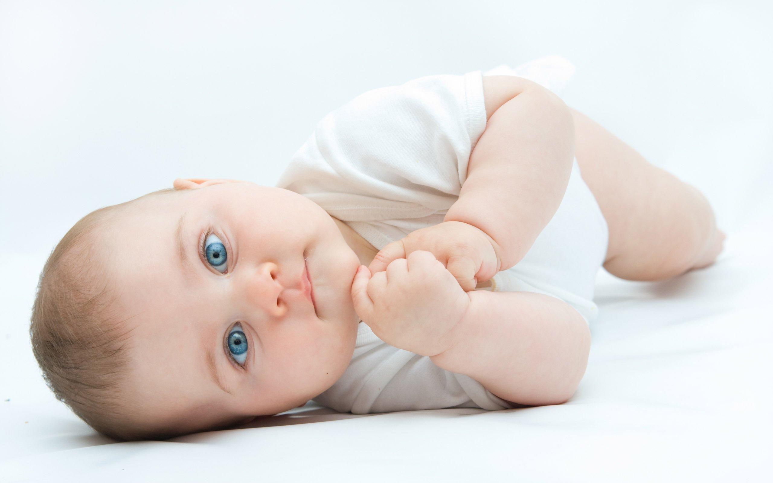 福州代怀生子助孕机构捐卵女孩孕29周胎儿发育注意事项